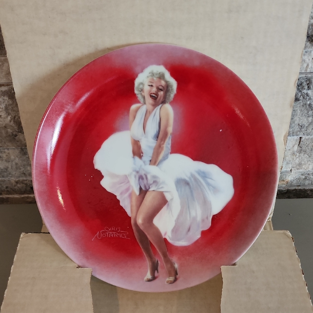 Delphi Marilyn Monroe In The Seven Year Itch  Plate Limited Edition Collectors